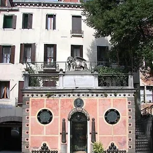 https://hotel-san-fantin.hotelslidodijesolo.com